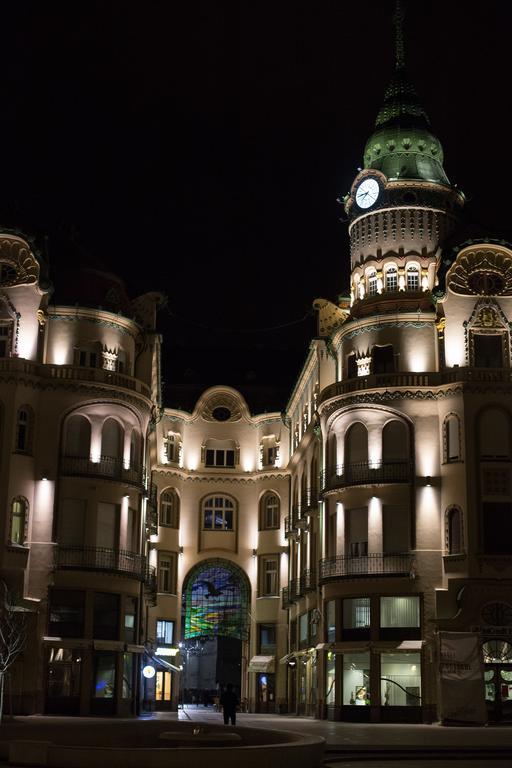 Downtown Studio Орадеа Екстериор снимка