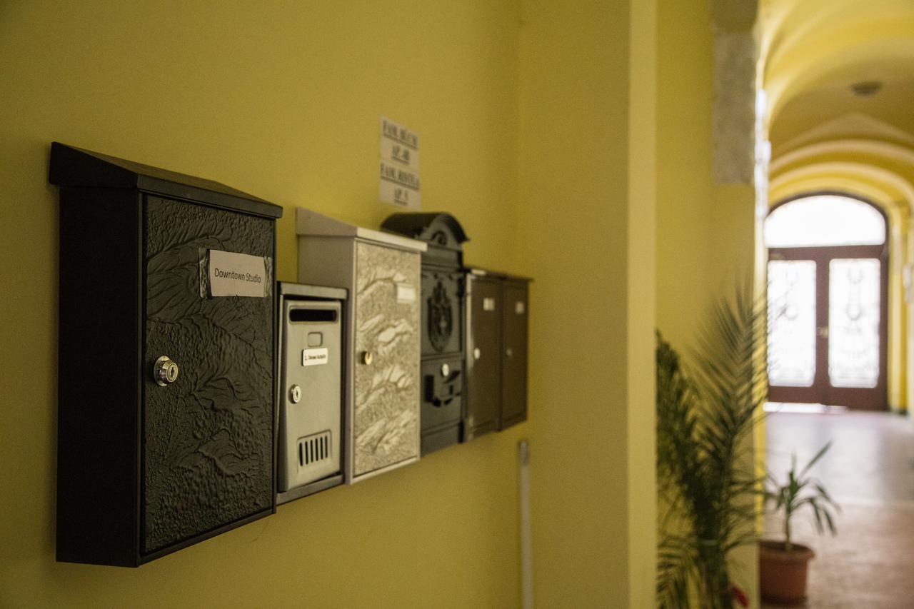 Downtown Studio Орадеа Екстериор снимка